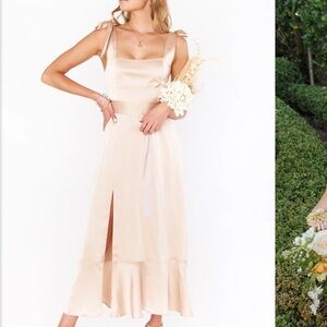 Show me your mumu Claire midi dress in champagne